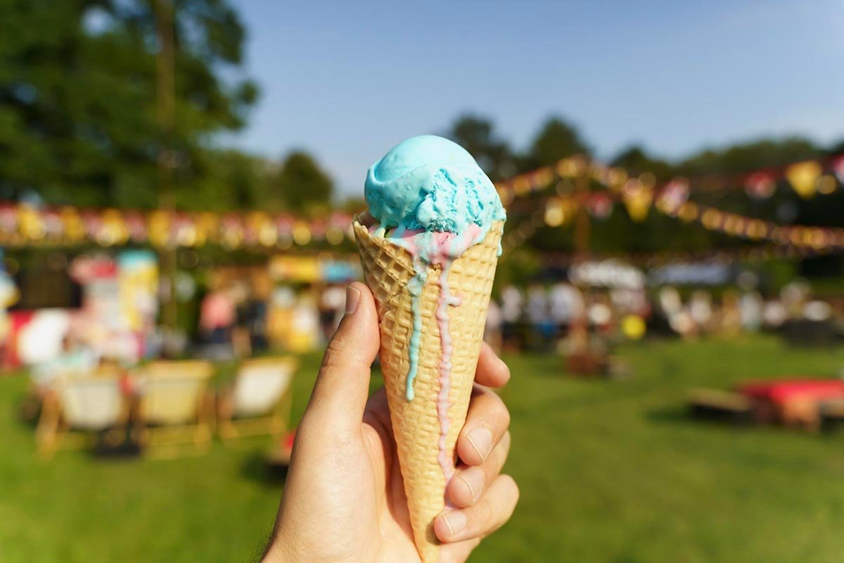 ice-cream-cone-hand-sweet-dessert-summer-picnic